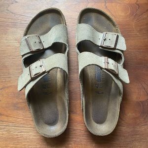 Birkenstock’s 42 EU (women’s 11)